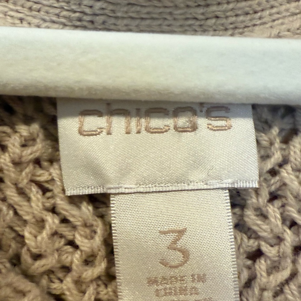 Chico's Textured Knit Sweater in Gold Chico’s Size 3 large - Picture 3 of 5